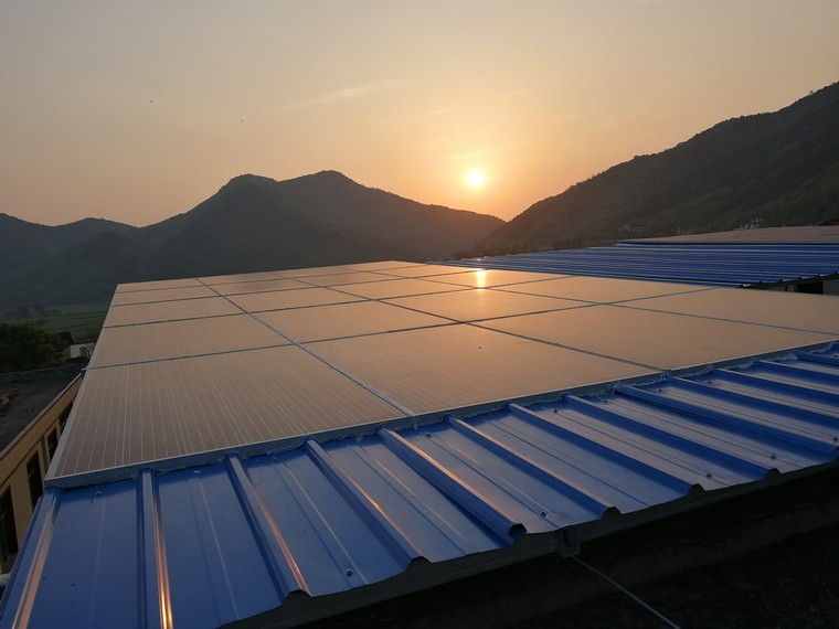 光伏發(fā)電有多少太陽光可利用?地球一天接收的太陽光有多少？