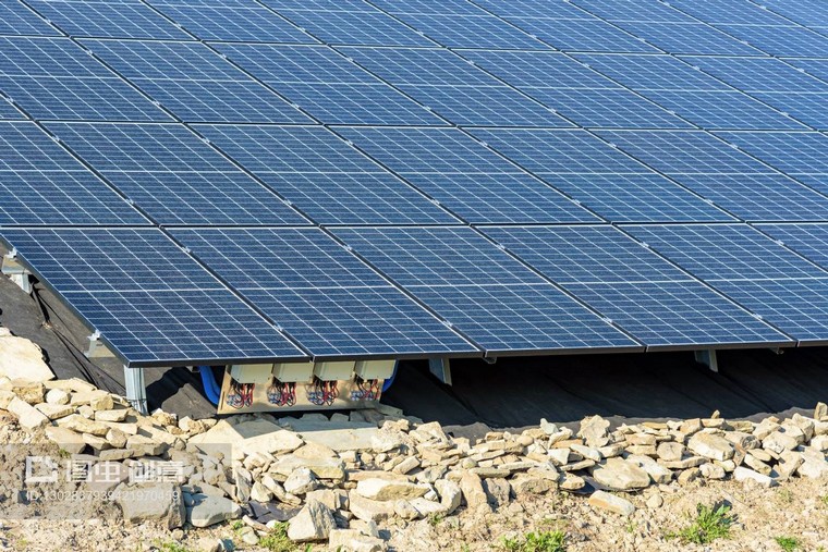 氣候環(huán)境對(duì)光伏組件性能影響？