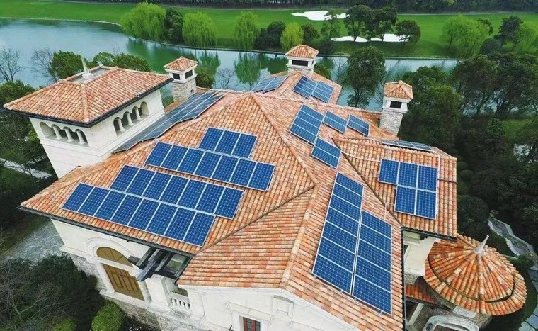 屋頂光伏中如果屋頂漏水問(wèn)題？